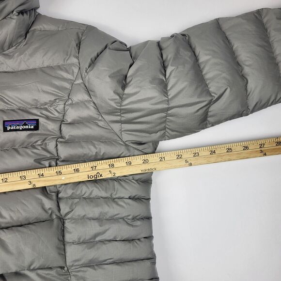 Patagonia Down Sweater Womens Hooded Pullover Jacket Kangaroo Pocket Gray Size M - Picture 10 of 16